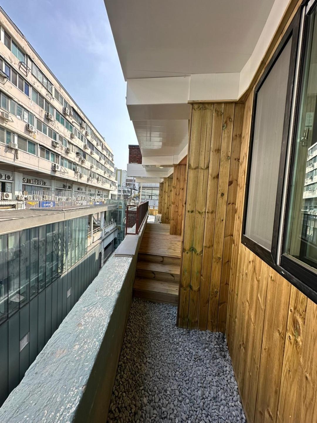 R Guesthouse Jongmyo Сеул Экстерьер фото